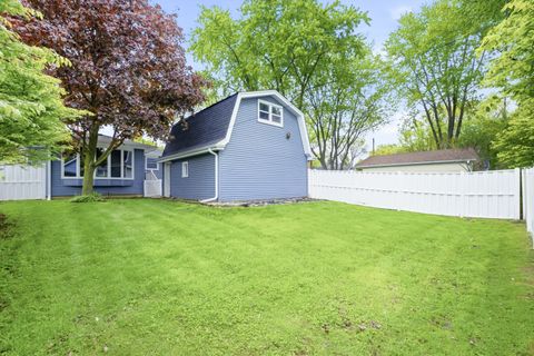 Tiny photo for 1020 Pershing Avenue, Wheaton, IL 60189 (MLS # 12636422)