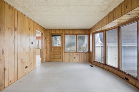 Tiny photo for 1020 Pershing Avenue, Wheaton, IL 60189 (MLS # 12636422)