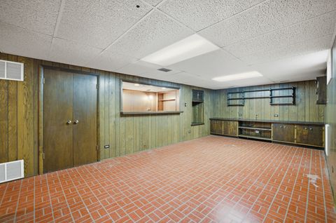 Tiny photo for 1020 Pershing Avenue, Wheaton, IL 60189 (MLS # 12636422)