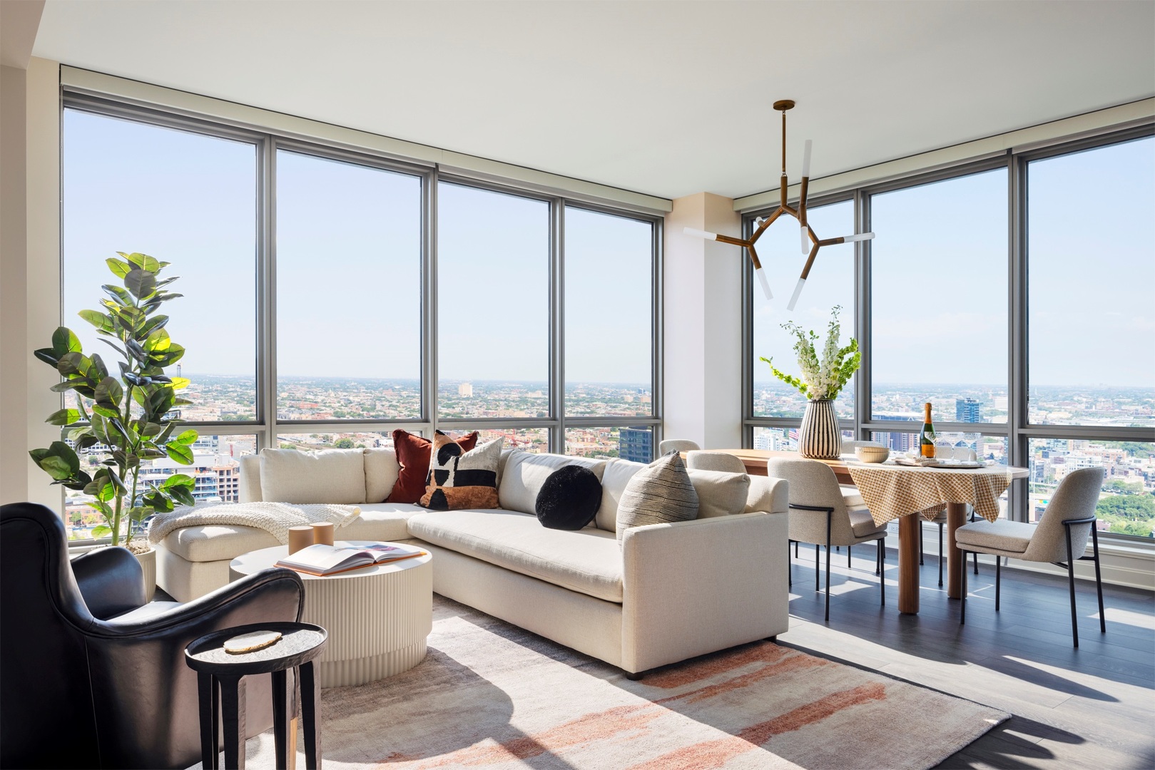 164 N Peoria Street 3002