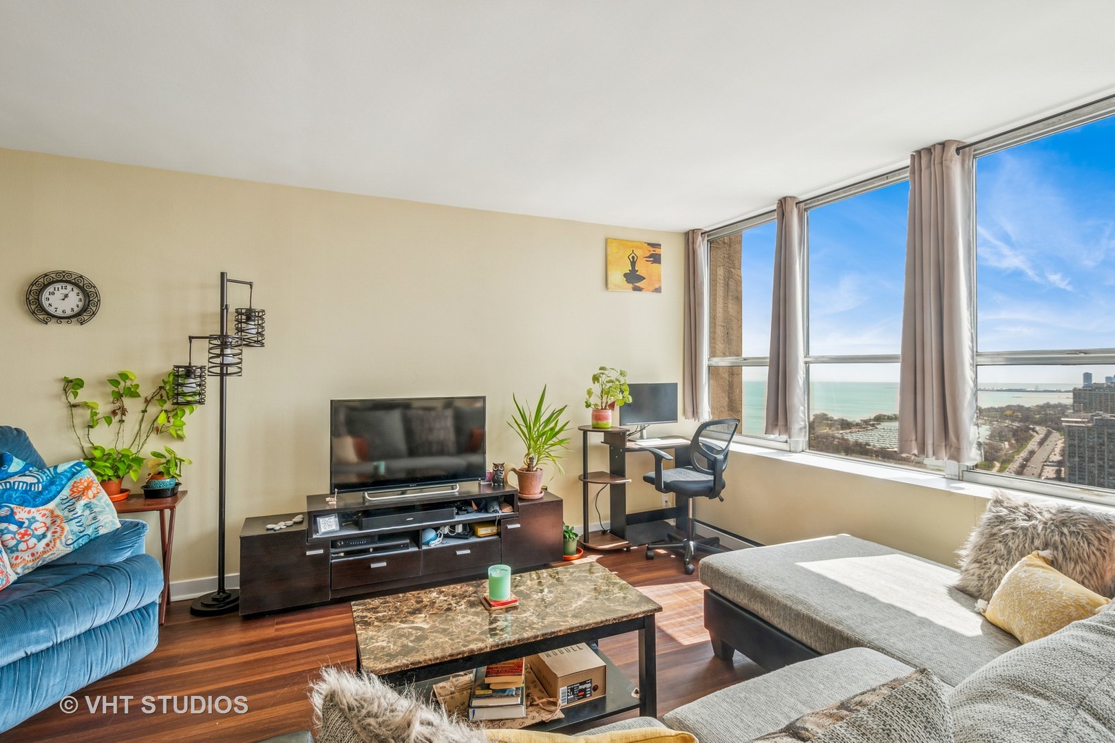 655 W Irving Park Road 4303