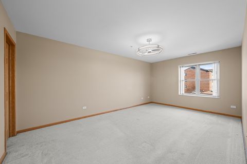 Tiny photo for 100 N Bokelman Street #330, Roselle, IL 60172 (MLS # 12621390)