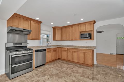 Tiny photo for 9418 Tulley Avenue, Oak Lawn, IL 60453 (MLS # 12506280)