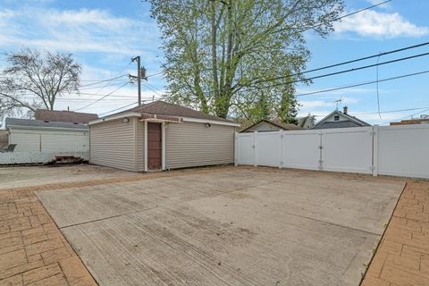 Tiny photo for 9418 Tulley Avenue, Oak Lawn, IL 60453 (MLS # 12506280)