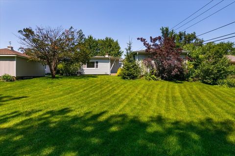 Tiny photo for 17 S Walnut Street, Palatine, IL 60067 (MLS # 12700217)
