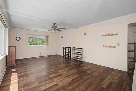 Tiny photo for 17 S Walnut Street, Palatine, IL 60067 (MLS # 12700217)