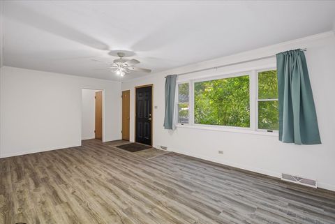 Tiny photo for 17 S Walnut Street, Palatine, IL 60067 (MLS # 12700217)