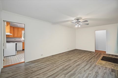 Tiny photo for 17 S Walnut Street, Palatine, IL 60067 (MLS # 12700217)