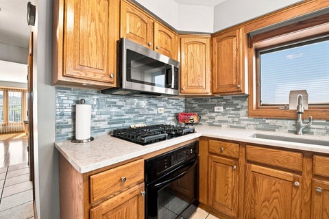 Tiny photo for 6010 S Mobile Avenue, Chicago, IL 60638 (MLS # 12711915)