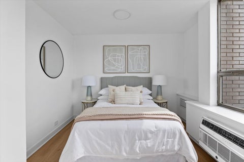 Tiny photo for 1355 N Sandburg Terrace #2801D, Chicago, IL 60610 (MLS # 12775839)