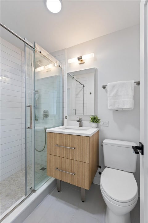 Tiny photo for 1355 N Sandburg Terrace #2801D, Chicago, IL 60610 (MLS # 12775839)