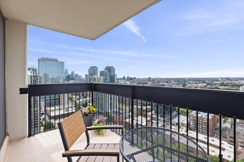 Tiny photo for 1355 N Sandburg Terrace #2801D, Chicago, IL 60610 (MLS # 12775839)