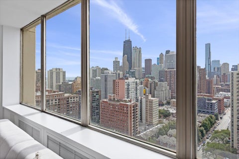 Tiny photo for 1355 N Sandburg Terrace #2801D, Chicago, IL 60610 (MLS # 12775839)