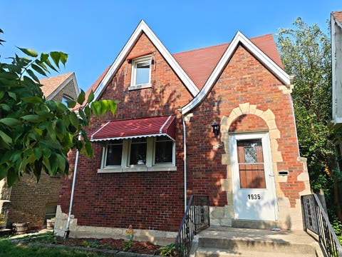 Photo of 1935 Wenonah Avenue, Berwyn, IL 60402 (MLS # 12737068)