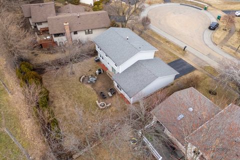 Tiny photo for 240 Osage Terrace, Buffalo Grove, IL 60089 (MLS # 12595882)