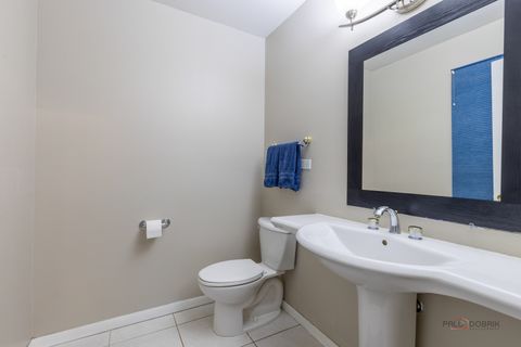 Tiny photo for 240 Osage Terrace, Buffalo Grove, IL 60089 (MLS # 12595882)