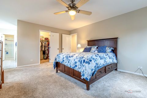 Tiny photo for 240 Osage Terrace, Buffalo Grove, IL 60089 (MLS # 12595882)