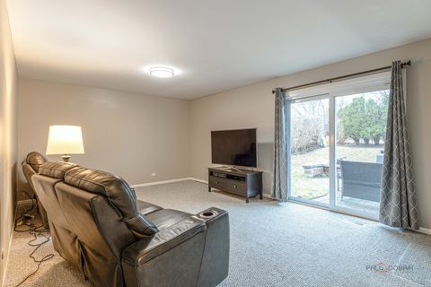 Tiny photo for 240 Osage Terrace, Buffalo Grove, IL 60089 (MLS # 12595882)