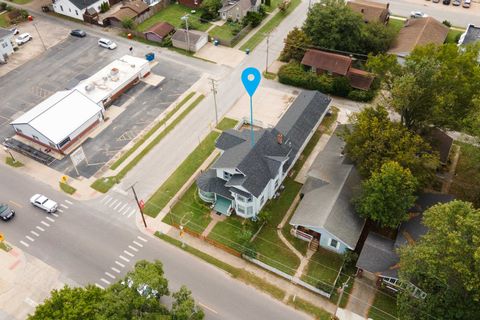 Tiny photo for 2101 WALNUT Street, Murphysboro, IL 62966 (MLS # EB460039)