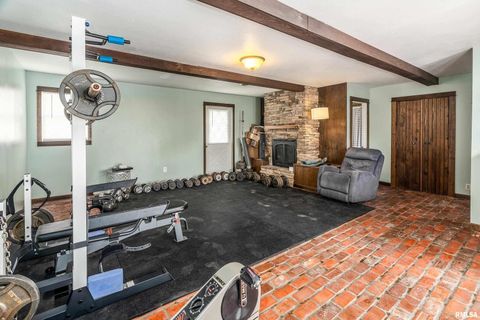 Tiny photo for 2101 WALNUT Street, Murphysboro, IL 62966 (MLS # EB460039)