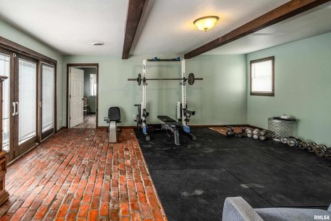 Tiny photo for 2101 WALNUT Street, Murphysboro, IL 62966 (MLS # EB460039)