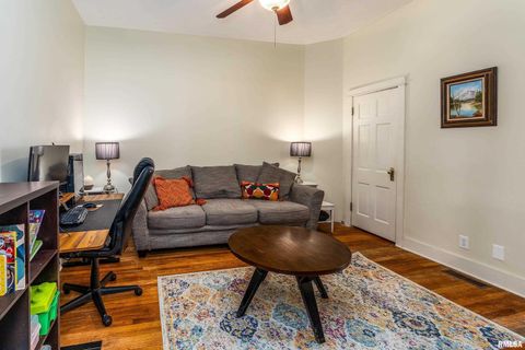 Tiny photo for 2101 WALNUT Street, Murphysboro, IL 62966 (MLS # EB460039)