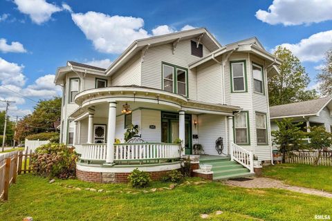 Tiny photo for 2101 WALNUT Street, Murphysboro, IL 62966 (MLS # EB460039)