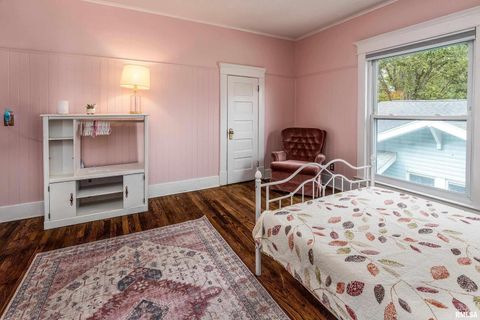 Tiny photo for 2101 WALNUT Street, Murphysboro, IL 62966 (MLS # EB460039)