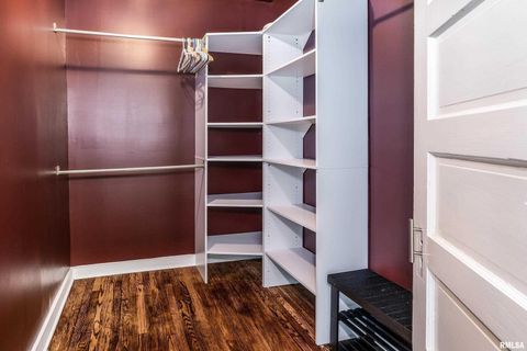 Tiny photo for 2101 WALNUT Street, Murphysboro, IL 62966 (MLS # EB460039)