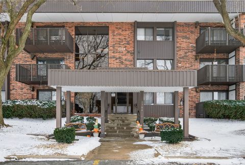 Tiny photo for 1504 Woodbridge Road #1A, Joliet, IL 60436 (MLS # 12538210)