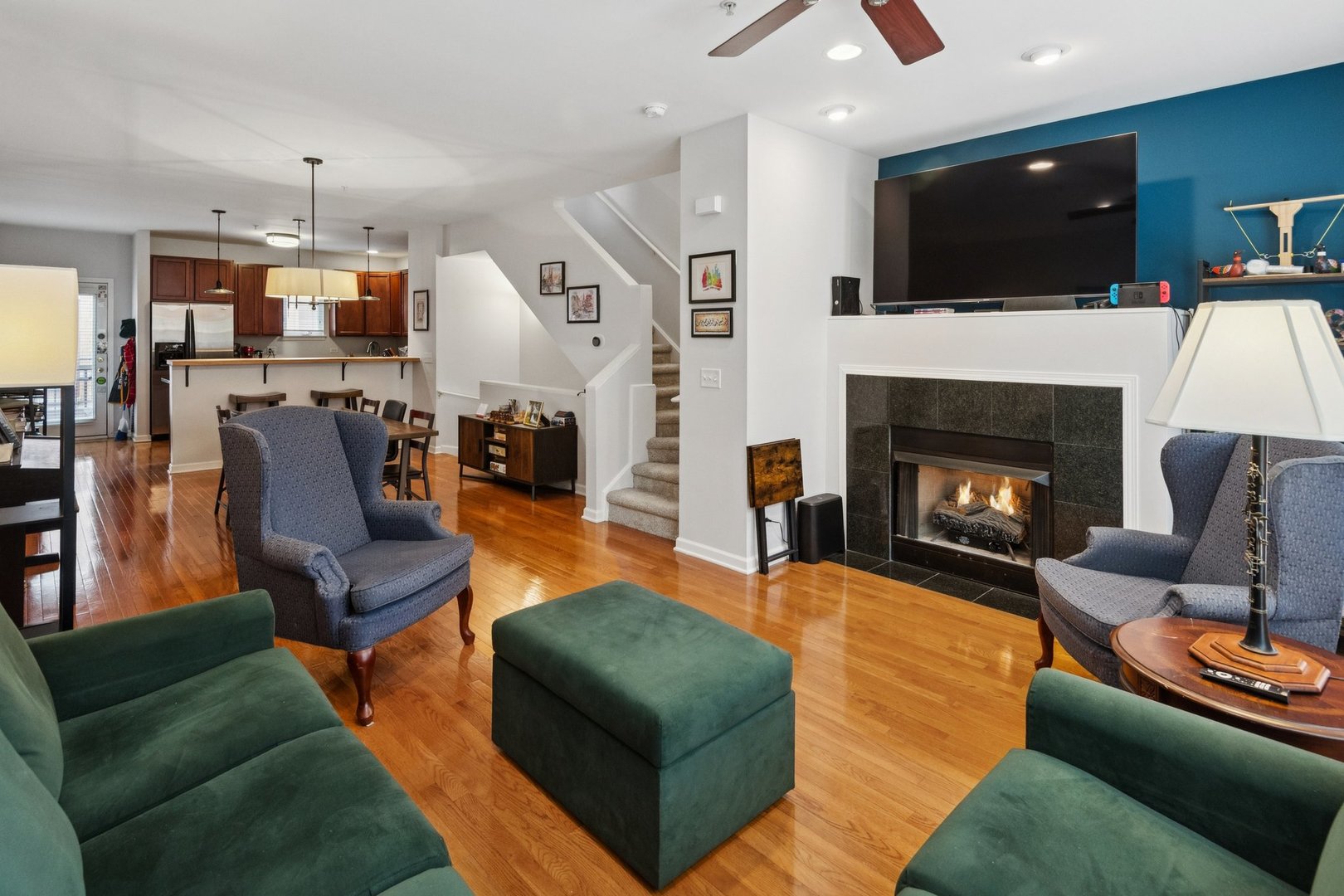 Properties 4 521 Chicago Avenue H