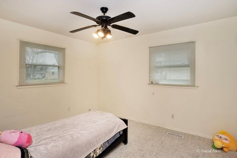 Tiny photo for 425 E Broadway Avenue, Crystal Lake, IL 60014 (MLS # 12607866)