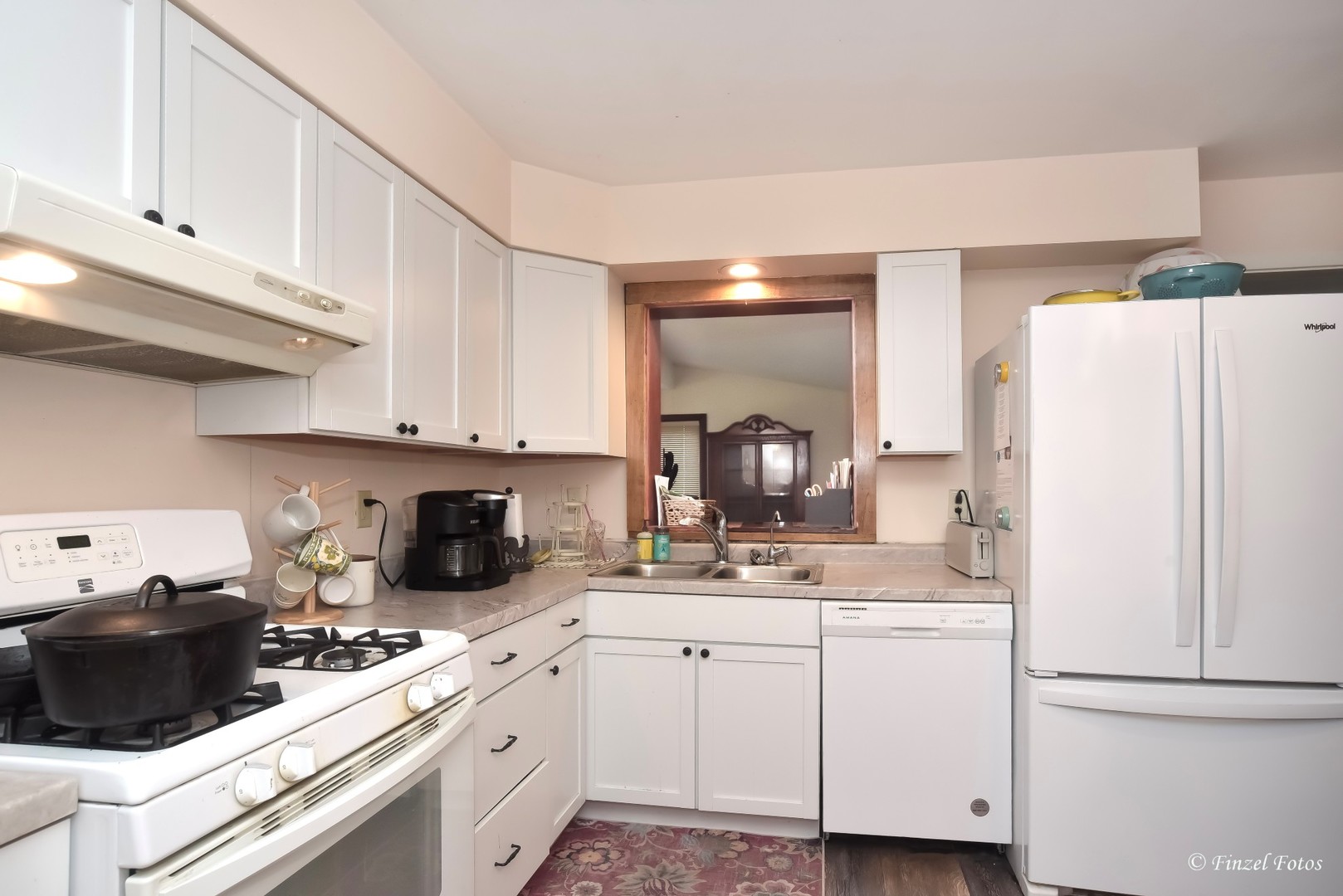 425 E Broadway Avenue