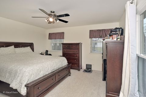 Tiny photo for 425 E Broadway Avenue, Crystal Lake, IL 60014 (MLS # 12607866)