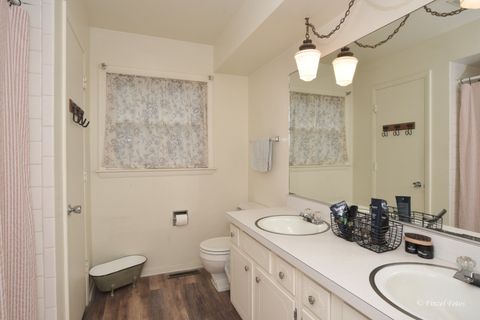 Tiny photo for 425 E Broadway Avenue, Crystal Lake, IL 60014 (MLS # 12607866)