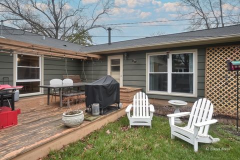 Tiny photo for 425 E Broadway Avenue, Crystal Lake, IL 60014 (MLS # 12607866)