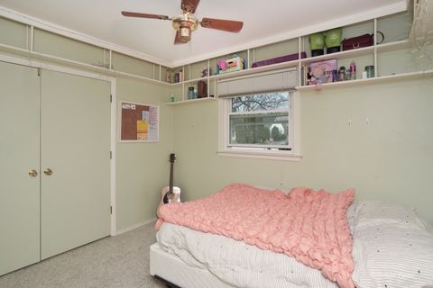 Tiny photo for 425 E Broadway Avenue, Crystal Lake, IL 60014 (MLS # 12607866)