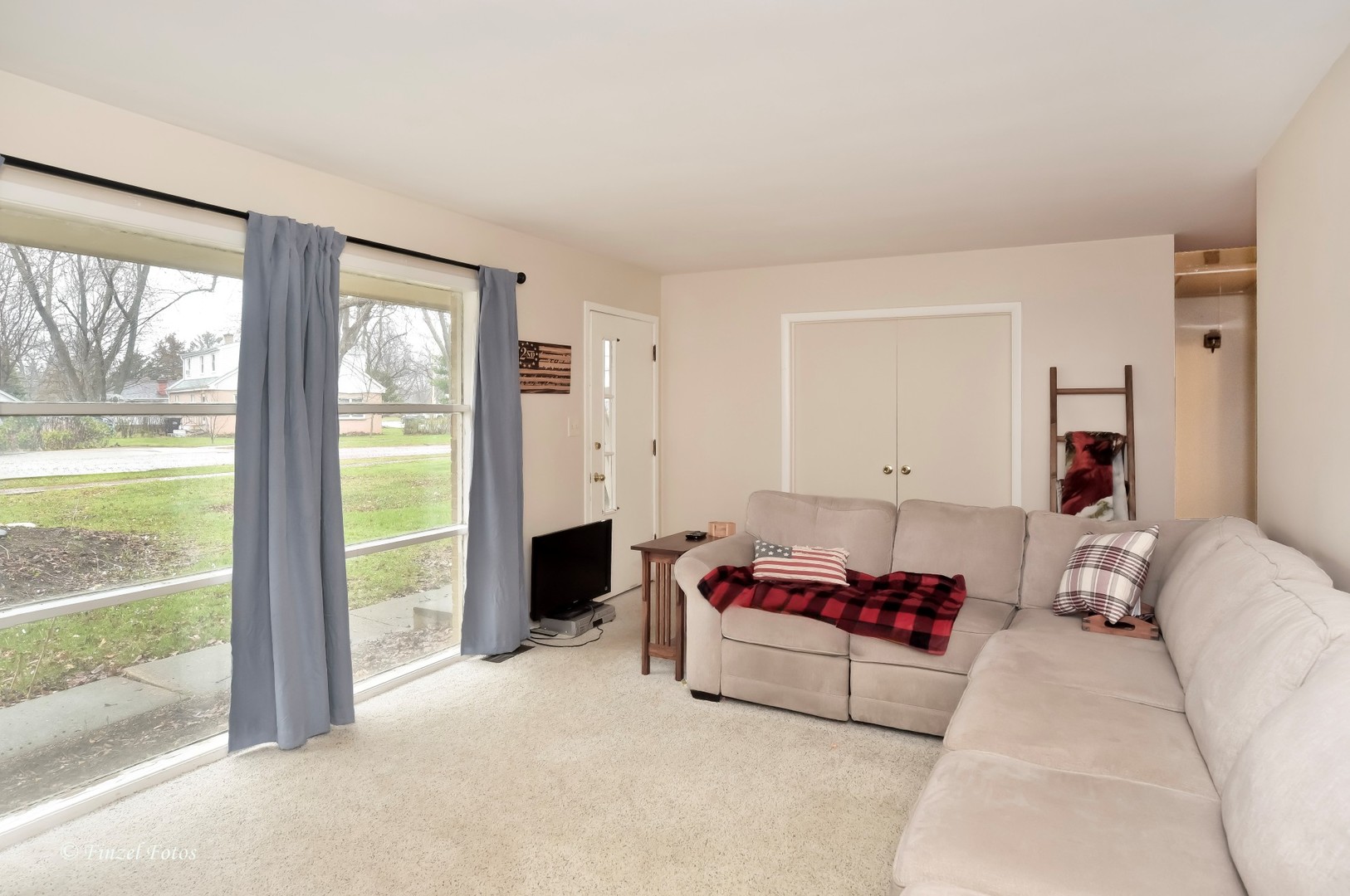 425 E Broadway Avenue