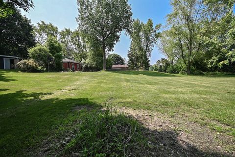 Tiny photo for 2350 N Lewis Avenue, Waukegan, IL 60087 (MLS # 12478934)