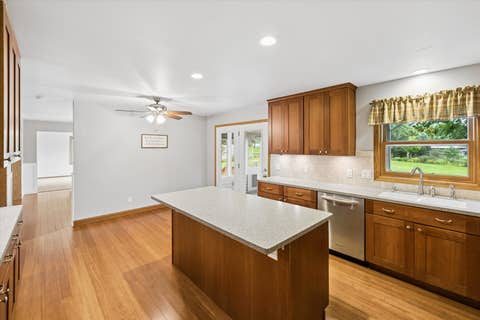 Tiny photo for 911 Pleasant Hill Drive, De Witt, IA 52742 (MLS # 12737011)