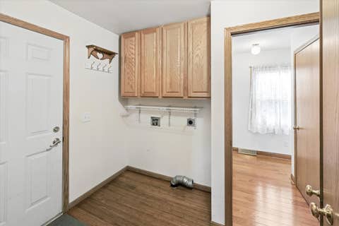 Tiny photo for 911 Pleasant Hill Drive, De Witt, IA 52742 (MLS # 12737011)