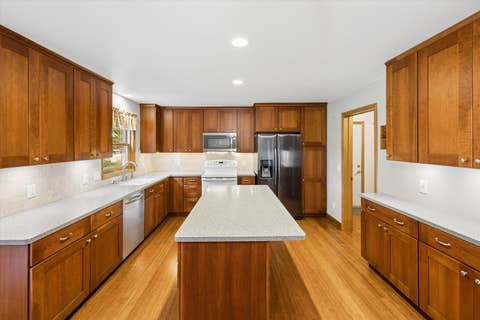 Tiny photo for 911 Pleasant Hill Drive, De Witt, IA 52742 (MLS # 12737011)