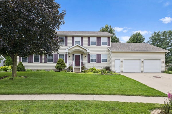 911 PLEASANT HILL DR, DE WITT, IA 52742 - Image 0c7d3ffcdc20bdebcef82d1540261dd8/285104532