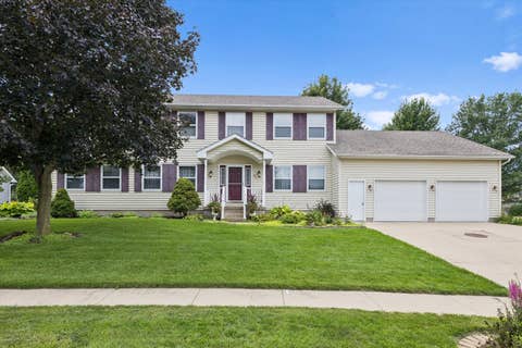 Photo of 911 Pleasant Hill Drive, De Witt, IA 52742 (MLS # 12737011)