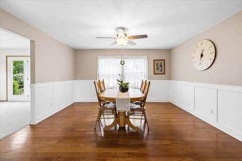 Tiny photo for 911 Pleasant Hill Drive, De Witt, IA 52742 (MLS # 12737011)