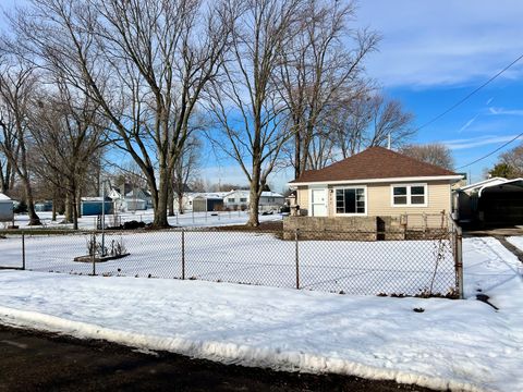 Photo of 221 W 7th Street, Tilton, IL 61833 (MLS # 12533592)