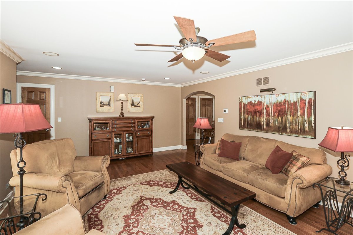 52 Rosemont Avenue