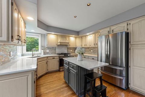 Tiny photo for 816 Spindletree Avenue, Naperville, IL 60565 (MLS # 12420506)