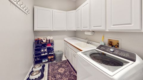 Tiny photo for 51 Crestview Drive, Oswego, IL 60543 (MLS # 12551303)