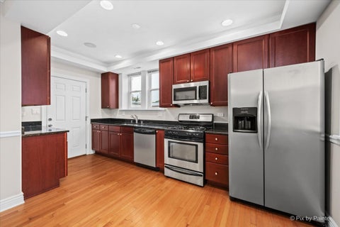 Tiny photo for 6331 N Glenwood Avenue #3, Chicago, IL 60660 (MLS # 12726781)